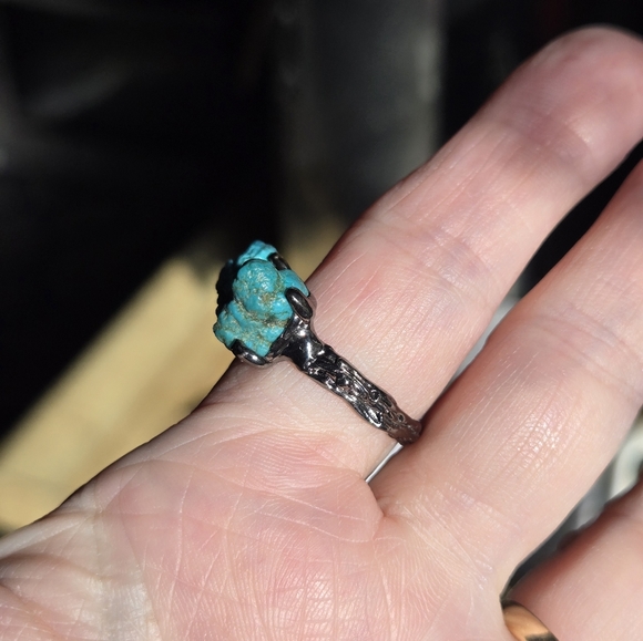 Turquoise raw dual nugget sterling & rhodium ring sz9 adjustable - Picture 8 of 8